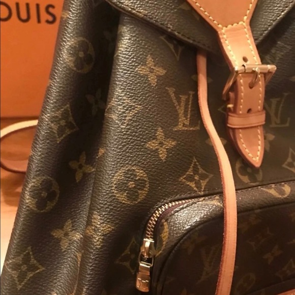 LV Backpack - Picture 6 of 8